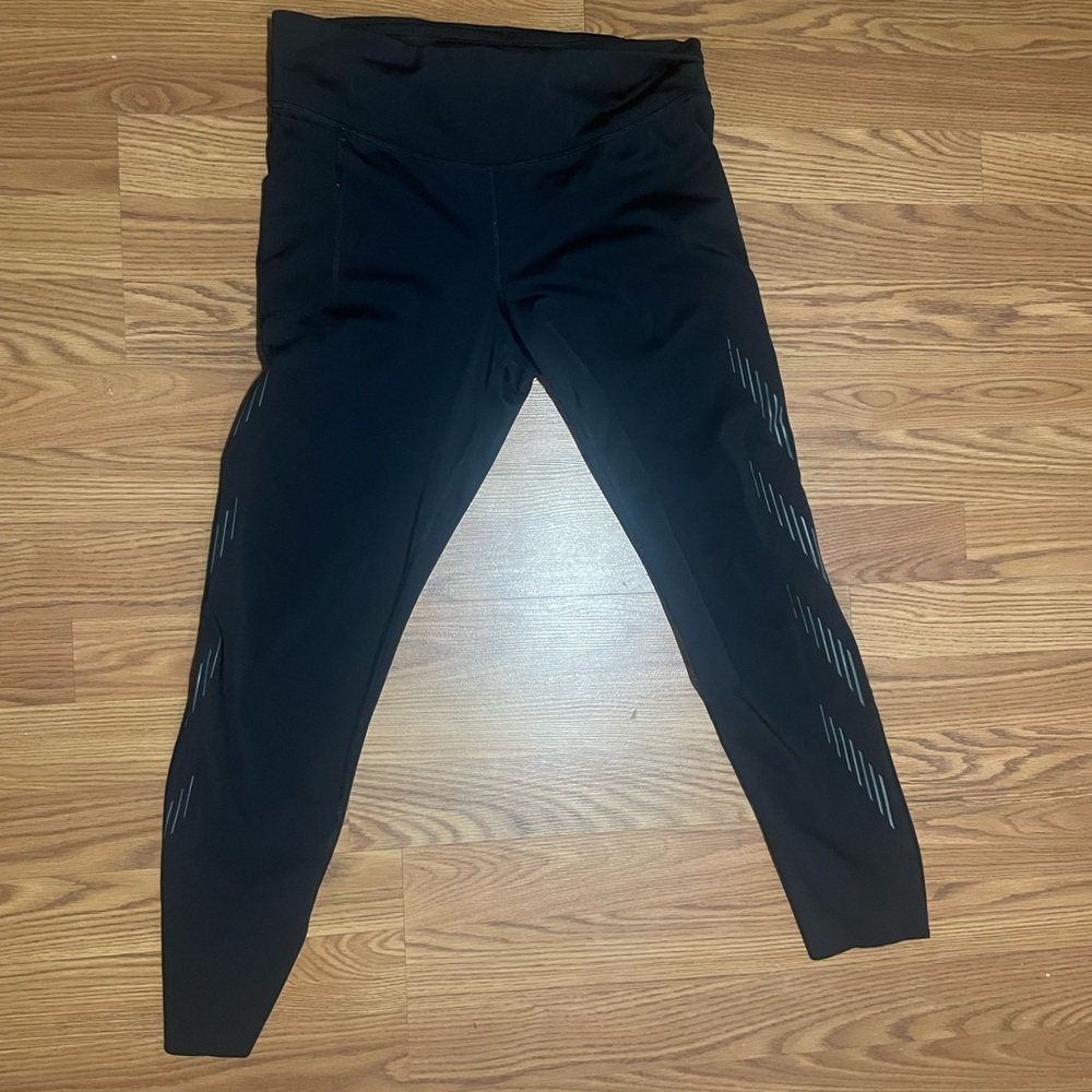 Black Under Armour Leggings with Reflective Stripes